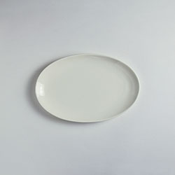 楕円皿　オフホワイト　24.5×16